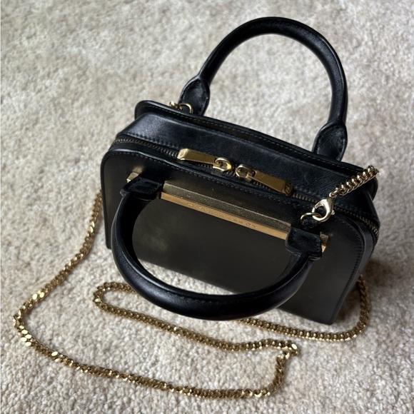 ✨GENUINE✨PORSCHE DESIGN TwinBag Mini Mini in BLACK and GOLD - Picture 3 of 7